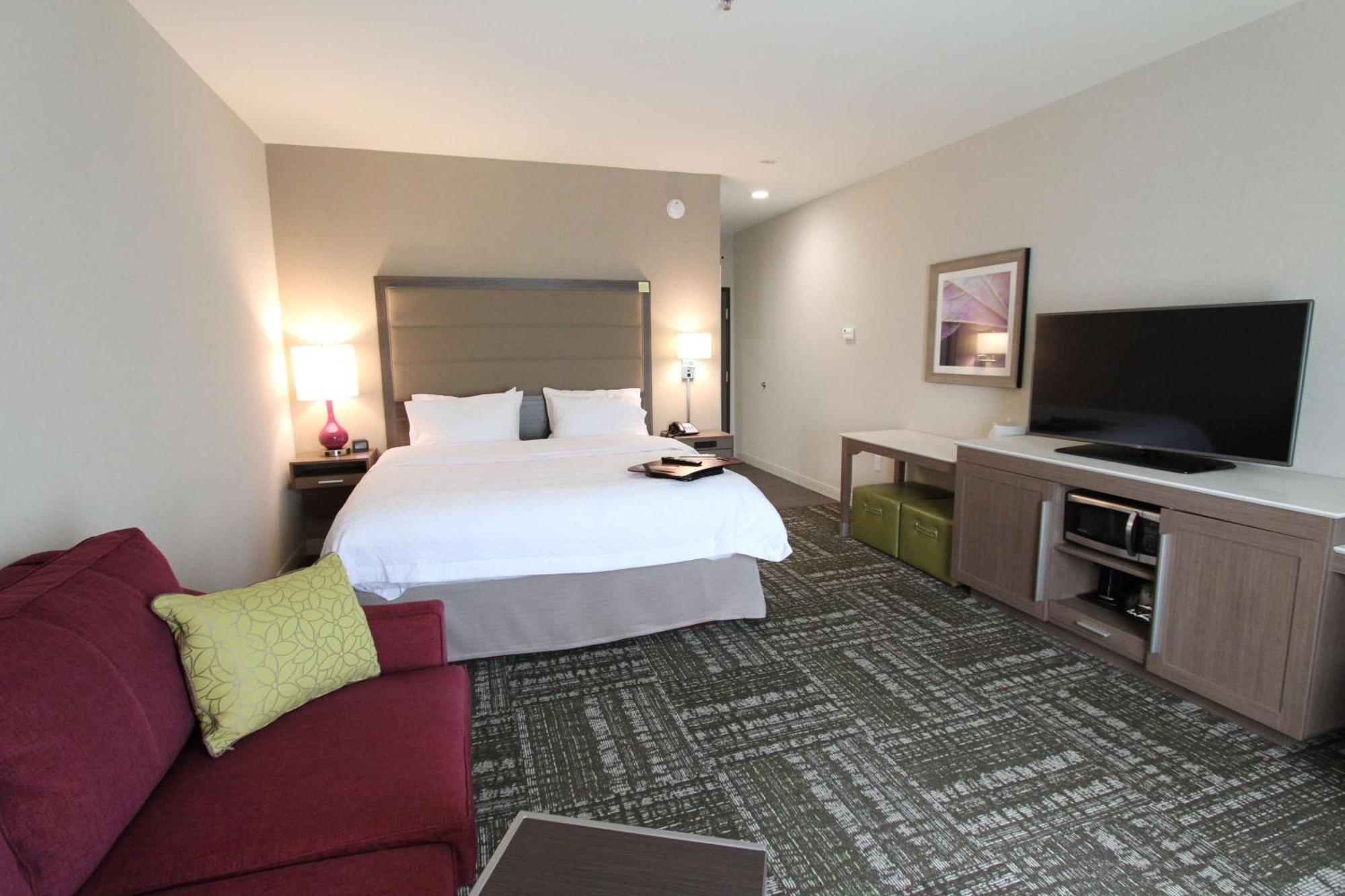 Hampton Inn & Suites Dallas Market Center Exterior foto